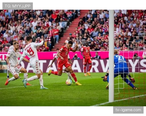 西汉姆锋线火力全开，进攻端表现亮眼引关注