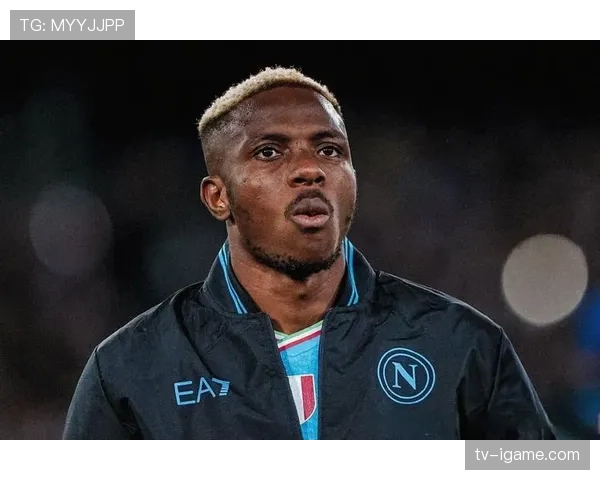 奥斯梅恩技艺惊艳全场：慢镜头回放揭示其比赛中的高光时刻